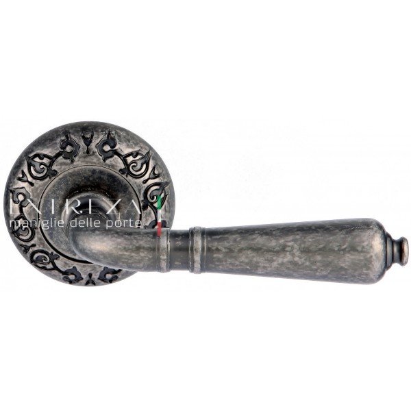 Дверная ручка EXTREZA PETRA 304 R04 F45 античное серебро 