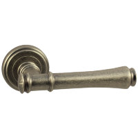  Ручка дверная Vantage V16 Дверная ручка на круглой накладке Вантаж V16. Цвета: чёрная, хром, матовая бронза, состаренное серебро, состаренная бронза.