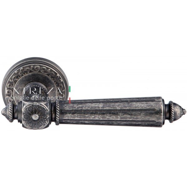 Дверная ручка EXTREZA LEON 303 R06 F45 Античное серебро 